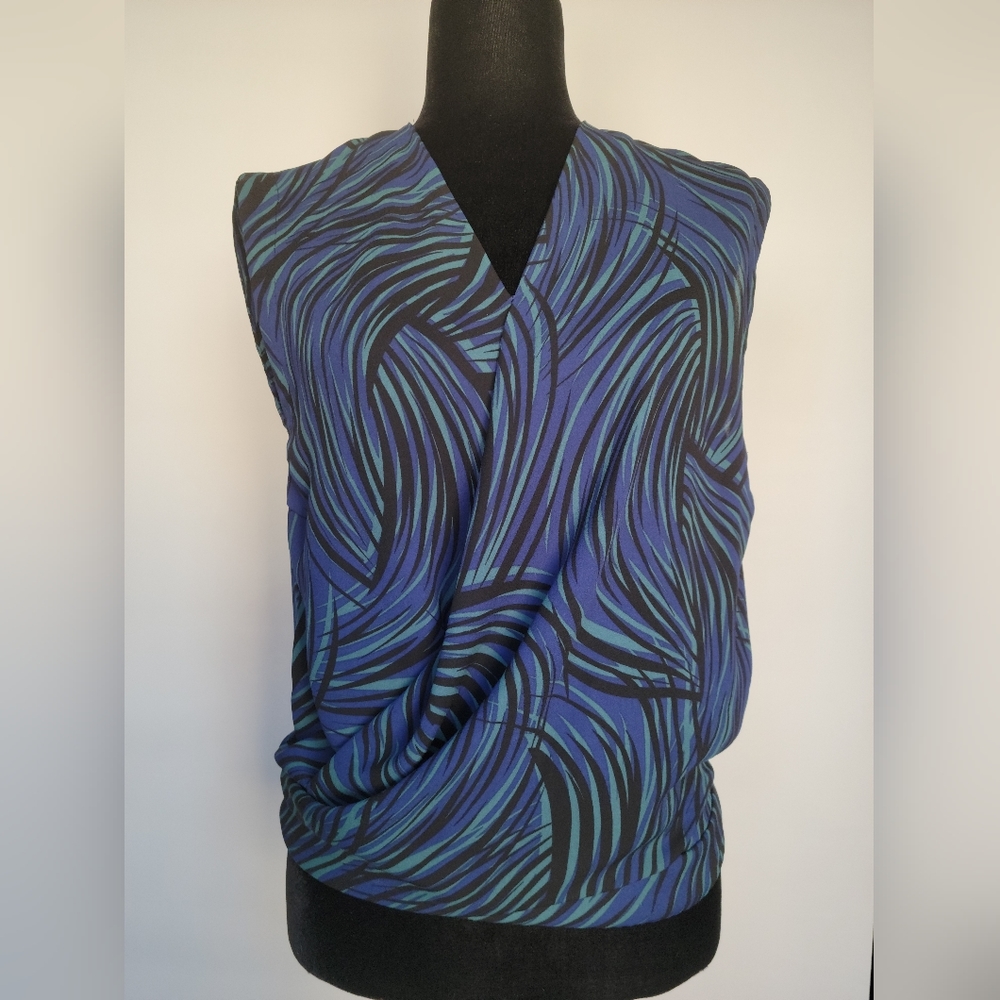 5/30$ Dynamite Blouse Top blue green and black slit back